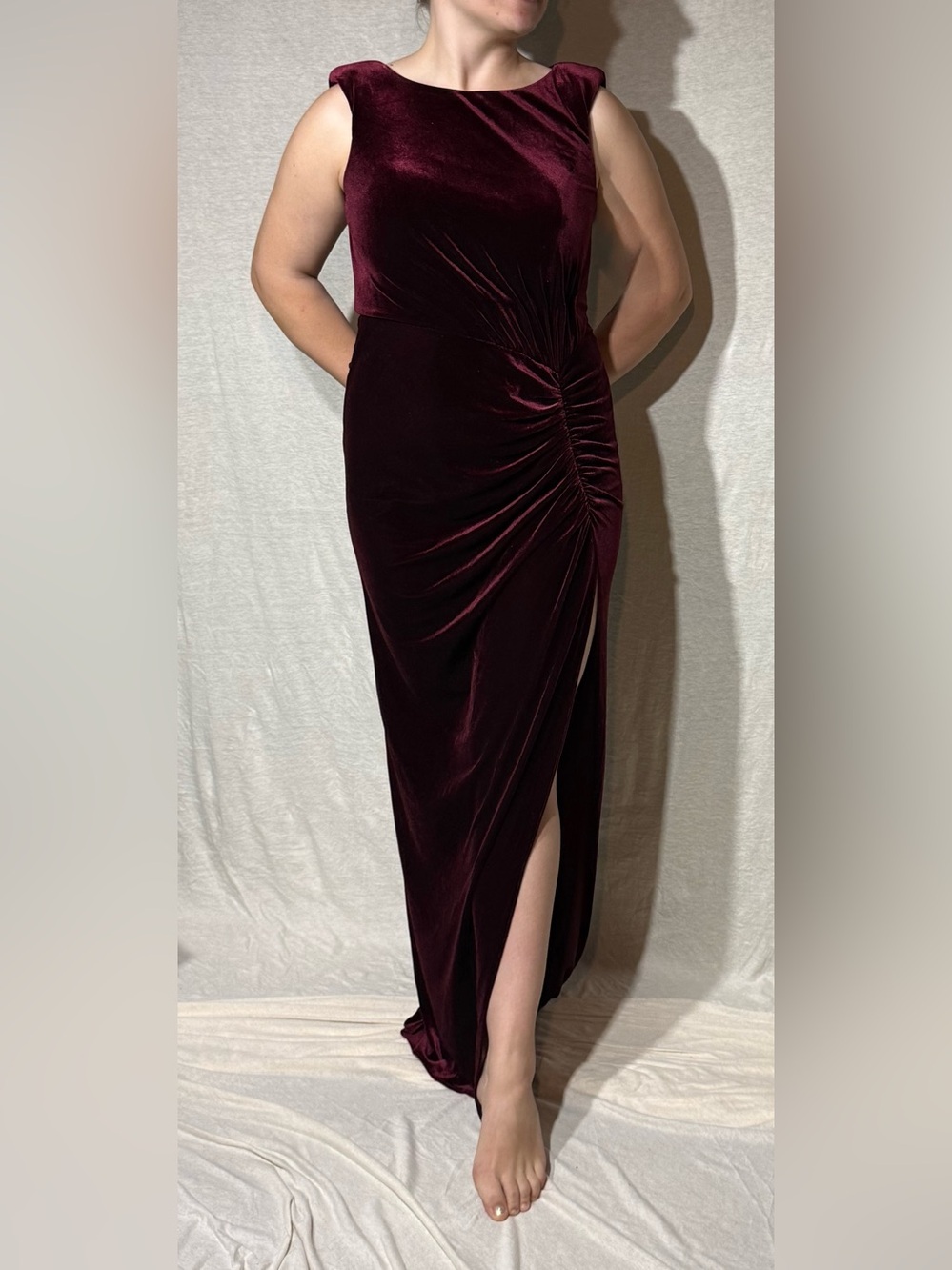 Azazie Size 12 Sleeveless Velvet Maxi Dress in Deep Wine